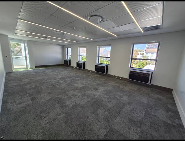 666M² OFFICE TO LET IN WOODMEAD